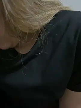 yassminsexy22 online show from February 1, 2026, 8:29 pm