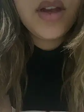 yassminsexy22 online show from March 26, 2026, 9:24 pm