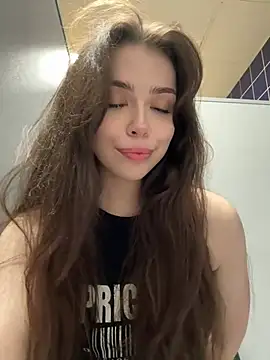 pantyless online show from July 9, 2026, 10:31 pm