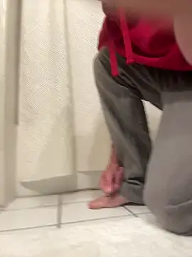 UtopianMisfit1 online show from February 1, 2026, 6:33 am