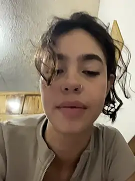 Snapshot of MarianaSnake chatting on May 17, 2026, 3:34 pm MarianaSnake online show from May 17, 2026, 3:34 pm