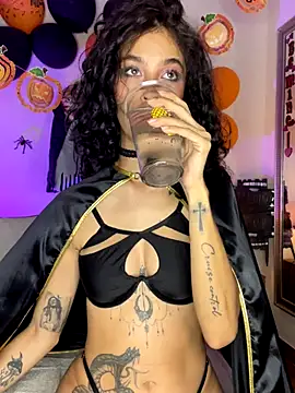 Snapshot of MarianaSnake chatting on October 31, 2025, 3:03 am MarianaSnake online show from October 31, 2025, 3:03 am