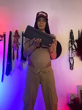 akinoro  online show from November 15, 2025, 8:35 pm