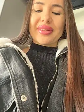 Snapshot of beautydiamond chatting on February 14, 2025, 10:06 am beautydiamond online show from February 14, 2025, 10:06 am