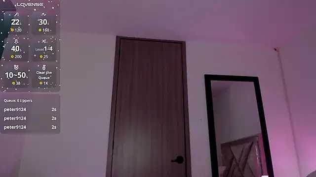 SophiaJoliebm online show from February 4, 2026, 4:29 am