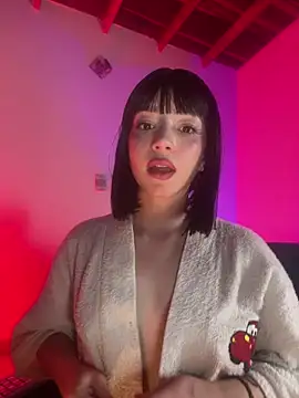 Snapshot of sweeet_peach chatting on April 11, 2026, 3:47 am sweeet peach online show from April 11, 2026, 3:47 am