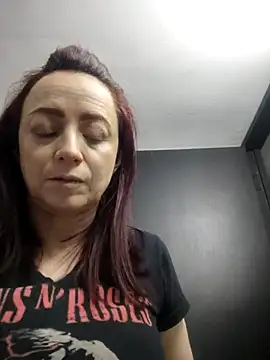 catalinamommyx online show from September 24, 2025, 2:40 am