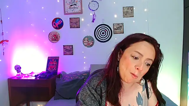 catalinamommyx online show from March 8, 2026, 2:04 am