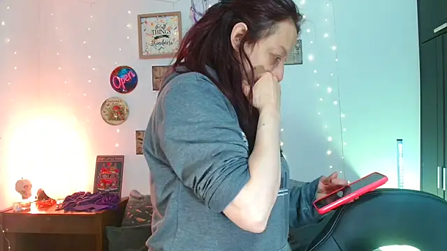 catalinamommyx online show from March 18, 2026, 10:54 pm