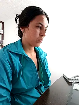 Snapshot of Bonny_Klote chatting on March 5, 2025, 8:42 pm Bonny Klote online show from March 5, 2025, 8:42 pm