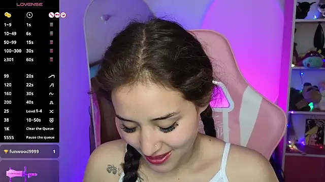 Snapshot of redbarbiedollx chatting on September 26, 2025, 8:27 pm redbarbiedollx online show from September 26, 2025, 8:27 pm