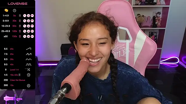 Snapshot of redbarbiedollx chatting on March 7, 2025, 2:45 pm redbarbiedollx online show from March 7, 2025, 2:45 pm