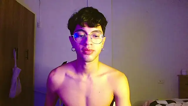 Angelligth online show from October 18, 2025, 4:03 am