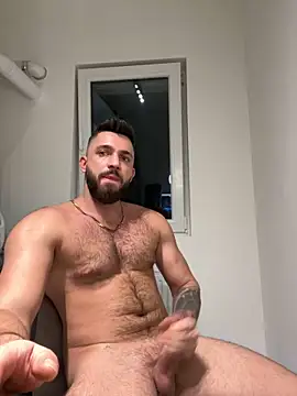 Snapshot of LoveIsBlind_ chatting on December 7, 2024, 2:14 am LoveIsBlind online show from December 7, 2024, 2:14 am
