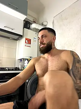 Snapshot of LoveIsBlind_ chatting on October 16, 2025, 3:15 am LoveIsBlind online show from October 16, 2025, 3:15 am