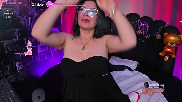 Snapshot of Madame_Jay chatting on March 11, 2025, 3:56 pm Madame Jay online show from March 11, 2025, 3:56 pm