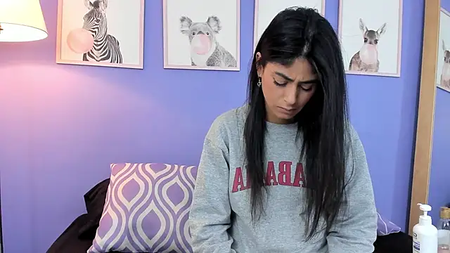 Snapshot of Elizabeth_Santos chatting on March 21, 2025, 8:40 pm Elizabeth Santos online show from March 21, 2025, 8:40 pm