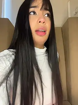 Snapshot of lina_pink chatting on February 4, 2026, 10:05 pm lina pink online show from February 4, 2026, 10:05 pm