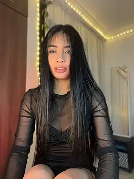 Snapshot of lina_pink chatting on April 11, 2026, 4:31 am lina pink online show from April 11, 2026, 4:31 am