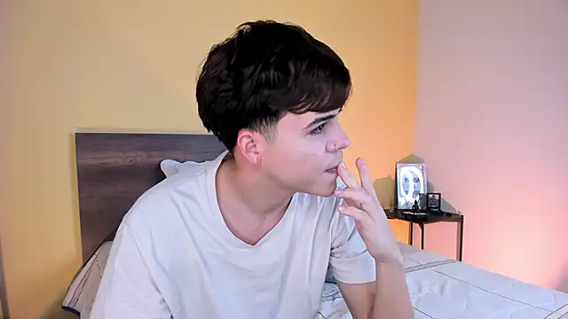 justinbiler online show from March 2, 2025, 12:25 pm