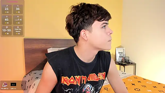 justinbiler online show from March 12, 2025, 12:36 pm