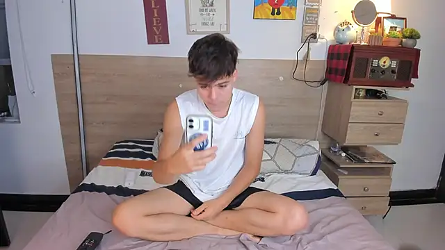 Snapshot of justinbiler chatting on February 21, 2026, 1:46 pm justinbiler online show from February 21, 2026, 1:46 pm