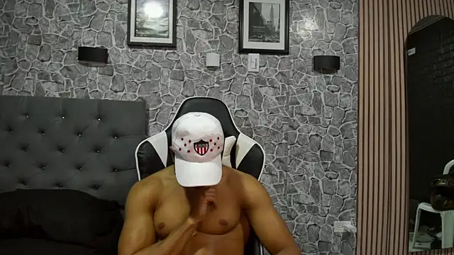 chriss jones1 online show from September 11, 2025, 3:39 am