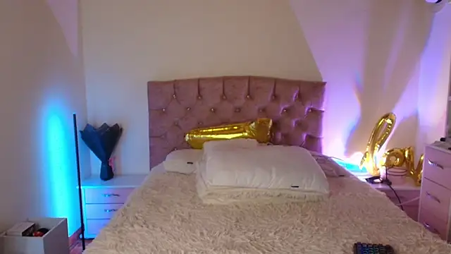 miaa saenz1 online show from November 22, 2025, 2:43 am