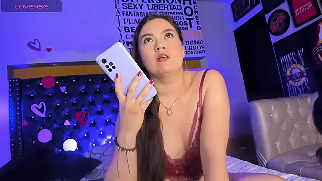 Snapshot of MADISSONLOVE_ chatting on February 24, 2026, 2:34 am MADISSONLOVE online show from February 24, 2026, 2:34 am