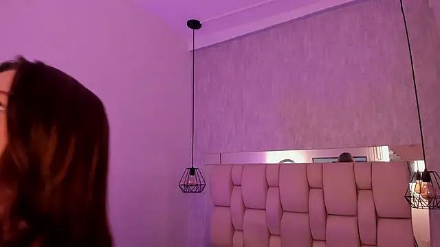 Roxie-Summers11 online show from December 14, 2025, 12:33 pm