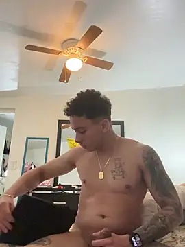 Freiaflowerss online show from January 3, 2025, 3:27 am