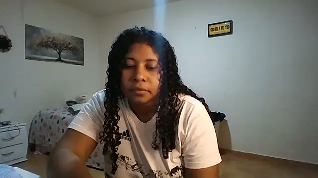 Ivon-09 online show from June 26, 2026, 2:28 am