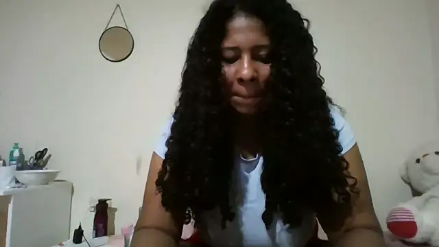 Snapshot of Ivon-09 chatting on April 17, 2026, 1:14 pm Ivon-09 online show from April 17, 2026, 1:14 pm