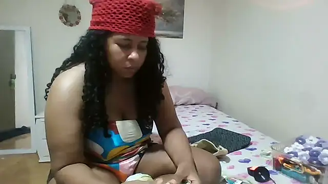 Snapshot of Ivon-09 chatting on May 11, 2026, 2:45 pm Ivon-09 online show from May 11, 2026, 2:45 pm