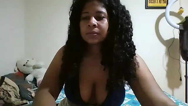 Snapshot of Ivon-09 chatting on April 18, 2026, 1:13 pm Ivon-09 online show from April 18, 2026, 1:13 pm