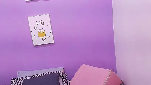 Snapshot of veronica_sinner_ chatting on March 12, 2025, 11:54 am veronica sinner online show from March 12, 2025, 11:54 am