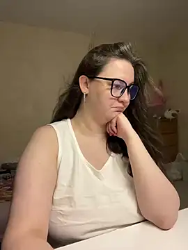 hungry1bunny online show from March 16, 2026, 8:00 pm