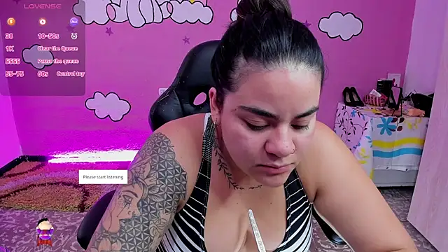 Snapshot of Sharon_hils chatting on February 4, 2026, 8:04 pm Sharon hils online show from February 4, 2026, 8:04 pm