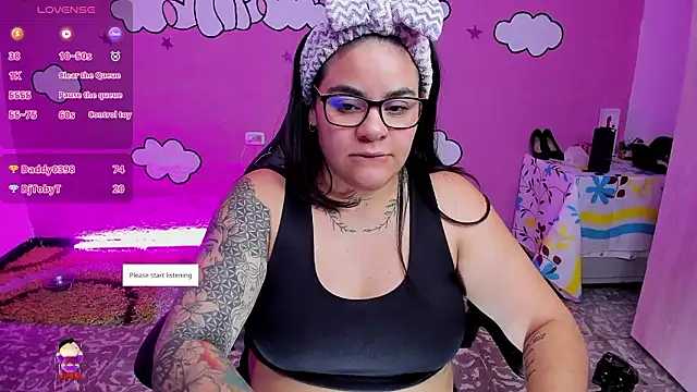 Snapshot of Sharon_hils chatting on February 3, 2026, 2:53 am Sharon hils online show from February 3, 2026, 2:53 am