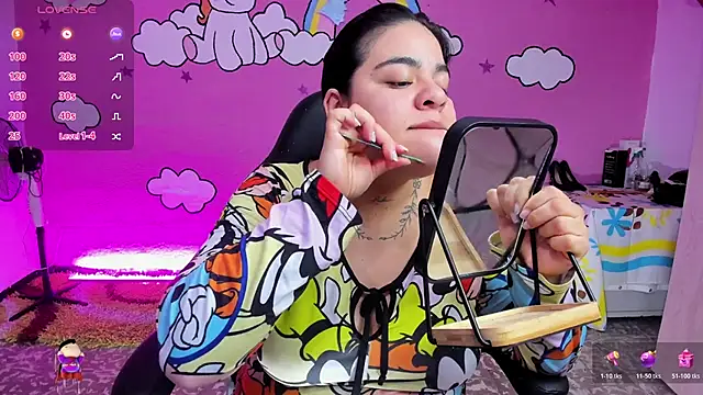 Snapshot of Sharon_hils chatting on February 10, 2026, 11:53 am Sharon hils online show from February 10, 2026, 11:53 am