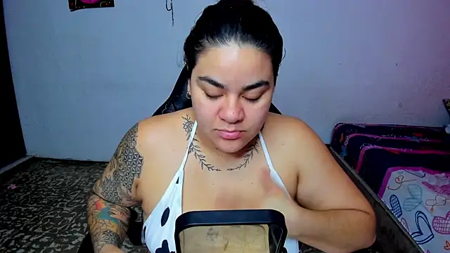 Snapshot of Sharon_hils chatting on July 8, 2026, 11:55 am Sharon hils online show from July 8, 2026, 11:55 am