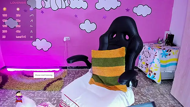 Snapshot of Sharon_hils chatting on January 14, 2026, 7:39 pm Sharon hils online show from January 14, 2026, 7:39 pm