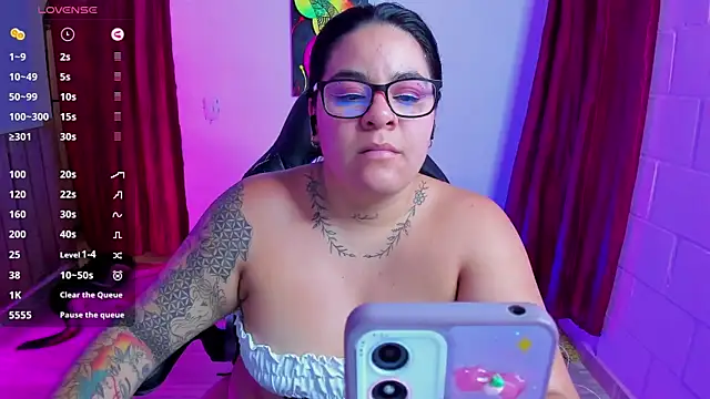 Sharon hils online show from January 28, 2025, 4:30 pm