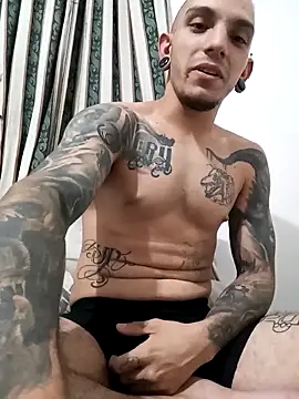 Snapshot of HornetBigDickonYou chatting on February 23, 2025, 7:33 am HornetBigDickonYou online show from February 23, 2025, 7:33 am