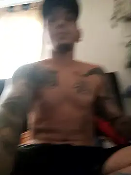 Snapshot of HornetBigDickonYou chatting on January 13, 2026, 12:09 pm HornetBigDickonYou online show from January 13, 2026, 12:09 pm