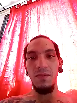 Snapshot of HornetBigDickonYou chatting on January 22, 2025, 4:02 pm HornetBigDickonYou online show from January 22, 2025, 4:02 pm