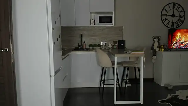 nilliluv online show from October 16, 2025, 3:20 pm