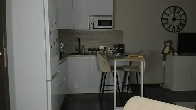 Snapshot of nilliluv chatting on April 7, 2026, 7:26 pm nilliluv online show from April 7, 2026, 7:26 pm