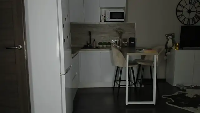 nilliluv online show from February 22, 2026, 8:10 pm