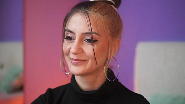 SabrinaHope online show from November 14, 2025, 8:12 pm